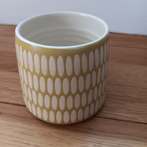 Cream and Light Green Patterned Mug - Picture 3 of 6